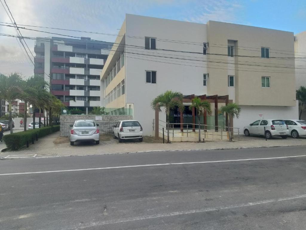 Flat Em Frente A *